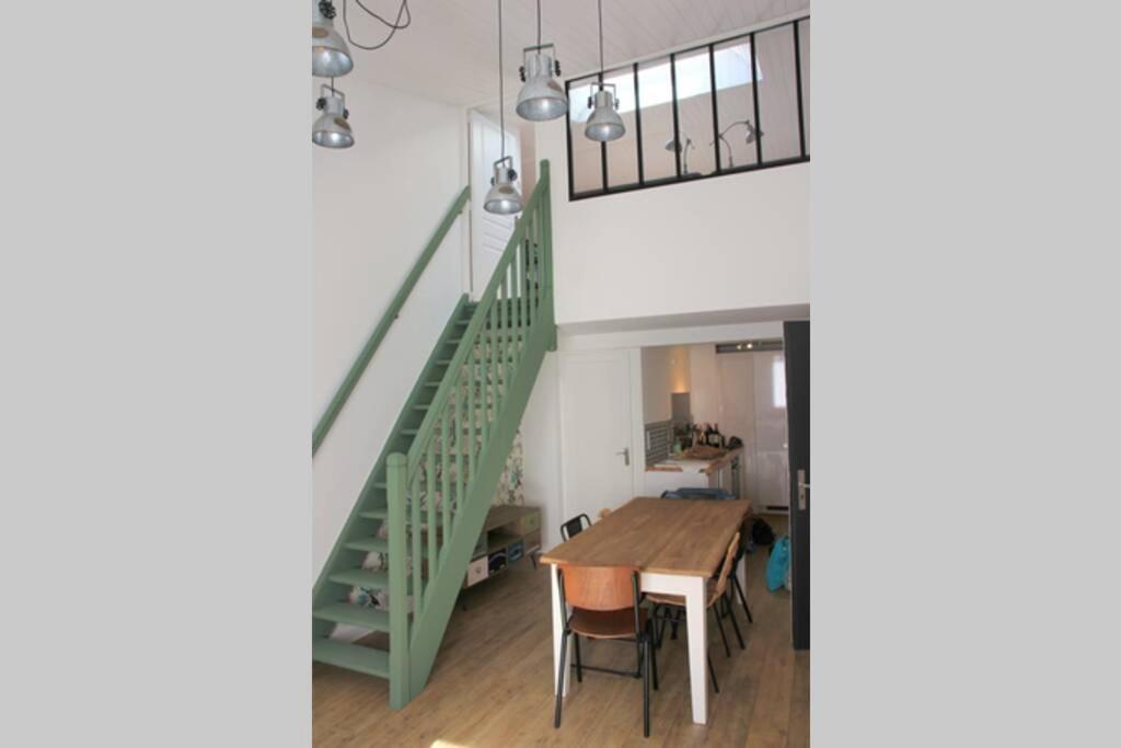 Superbe Duplex De 70M2 Avec 2 Chambres En Hyper Centre Au Calme Sur Cour Classe 3 Etoiles Avec Parking En Option La Rochelle  Dış mekan fotoğraf