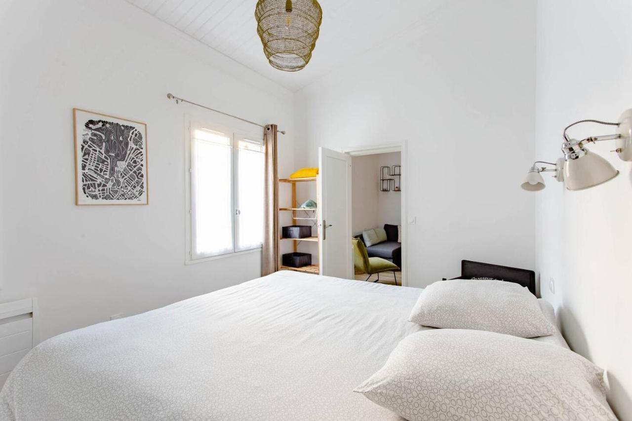 Superbe Duplex De 70M2 Avec 2 Chambres En Hyper Centre Au Calme Sur Cour Classe 3 Etoiles Avec Parking En Option La Rochelle  Dış mekan fotoğraf