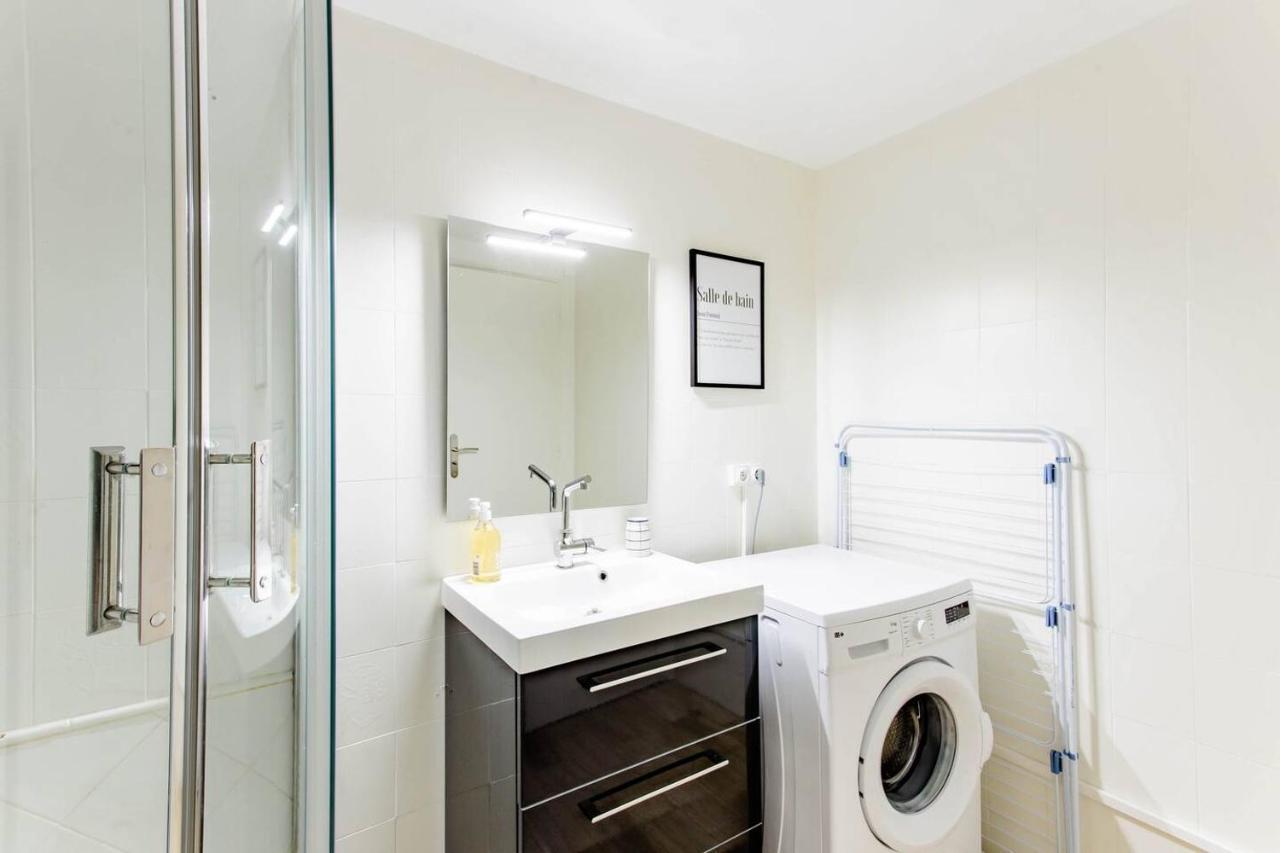 Superbe Duplex De 70M2 Avec 2 Chambres En Hyper Centre Au Calme Sur Cour Classe 3 Etoiles Avec Parking En Option La Rochelle  Dış mekan fotoğraf